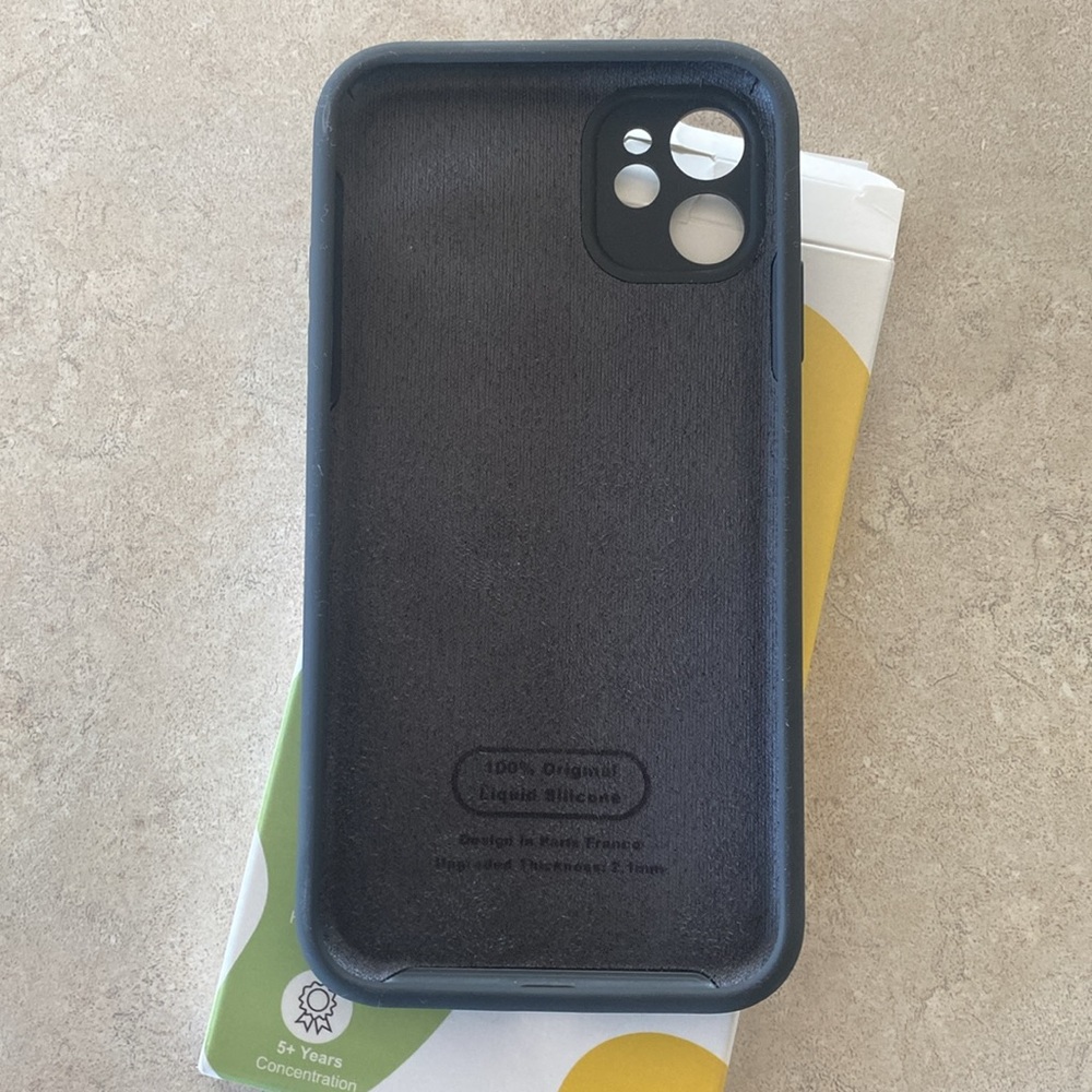 iPhone 11 phone case - Picture 3 of 3